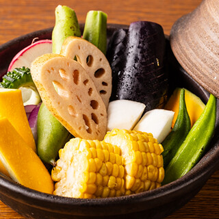 季節野菜の旨味たっぷり！ヘルシー&オススメの「旬の蒸し野菜」