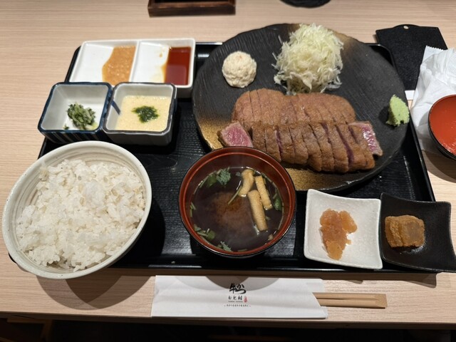 Gyukatsu Motomura Shinkyogoku Ten