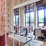 RISTORANTE OZIO - 店内のテーブル席の風景です