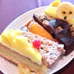 RISTORANTE OZIO - デザートブッフェ 2376円 のケーキ5種盛り合わせ