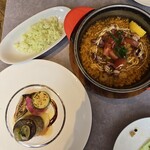 BIKiNi SIS - 豚肉にはご飯かパン