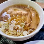 まんぼう - エビチリ定食の半ラーメン
