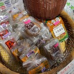 盛岡せんべい店 - 店内・お買い得品