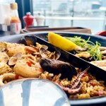 Del Mar COMEDOR Y TERRAZA - パエージャ・デル・マール　と　スルメイカのイカ墨フィデウア