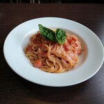 カフェ＆バー ブロッサム - トマトチーズパスタ