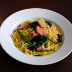 カフェ＆バー ブロッサム - ほうれん草ベーコンパスタ