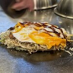 広島お好み焼 くるみ - 半熟スペシャル そば（豚肉・野菜・玉子・麺・青ねぎ）・めんダブル そば