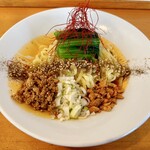 丸仙食堂 - 汁なし担々麺（税込800円）