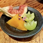 千ふく - 宮崎 太陽のタマゴ ・奈良 無花果 ・山梨 シャインマスカット ・長崎 エディブルフラワー