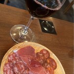 スペインバル エルマニータ - 