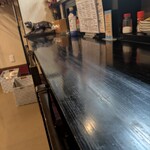 ひげ坊主 - カウンター席