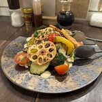 炉ばた 暁 - 炭火焼き野菜のサラダ