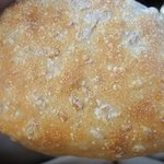 もんぺとくわ - ナッツパン