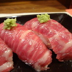 いわや - 馬刺し握り(上)(アップ)(2014/08-2)