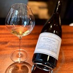 蒼 - ドメーヌ・フランソワ・ヴィラールのコンドリュー、ドポンサン。
      蒼さんでヴィオニエは初めてかも。素晴らしい20年熟成。トロッとした舌触り、ハチミツや洋梨のコンポート。余韻にほのかな苦味。美味しい♪