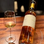 蒼 - いつものように、とても優しくコース全体をまとめて終着させてくれるシャトー・ディケム♪
      この日は2004年。