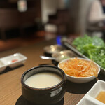 コリアンダイニング クオンズ - 