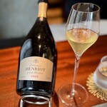 蒼 - 桃とか杏のような果実感と、ほのかにトーストのような香り。素敵なオープニングです。