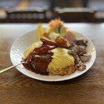 松の家 - オムライス(小) 1,680円 (オムライス(小)、ステーキ、エビフライ、ソーセージ、ハム(2枚)、サラダ、パイナップル)