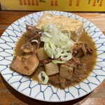 もつ焼き 大統領 - 美味いけど　もう少し豆腐に味が染みていたらグット