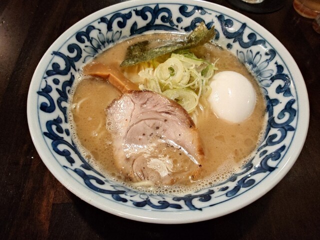 てつこてつこ 話題の復刻デザインモデル「ツノクロノ カスタム」が登場｜CITIZEN