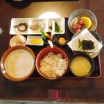 自然薯とろろ専門店 蔵王 小妻坂山 - 遠刈田自然薯御膳