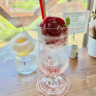 ミツバチガーデン カフェ_0