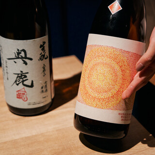 食を引き立てる、厳選の地酒と自然派ワイン