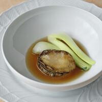 あわびの姿煮 オイスターソース煮込み