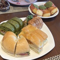 グリロジー バー＆グリル - 