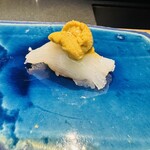 鮨shizuku 西天満 - アオリイカのウニのせ