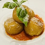 リストランテ ミヤモッシモ - アランチーニ　バジルを一緒に食べてもGOOD