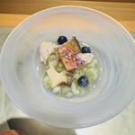 鮨shizuku 西天満 - 鮑とホッキ貝の水貝風