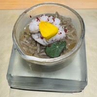 鮨shizuku 西天満 - じゅんさいと鱧