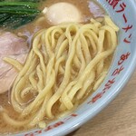 横濱ラーメン あさが家 - 酒井の麺は普通茹ででモチモチ。