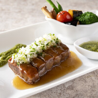 和牛肉のステーキ 山椒のソース