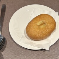 Russian Restaurant ROGOVSKI 銀座 - 卵とひき肉のピロシキ