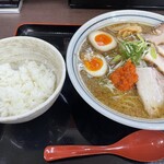 愛と情熱のらーめん屋 皐月亭 - 