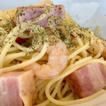 Cafe&Dining にこり - パスタセット　スープ&サラダ付き　エビ&ベーコン（ペペロンチーノ）+アイスコーヒー