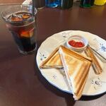 キャプテン - 暫く待つと注文したホットサンドセット１０８０円の出来上がりです。
 