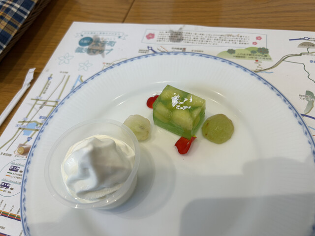 Centre de village photo 5