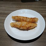 鈴木健設 カレー部 - 鶏皮餃子