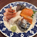 親子パンチ居酒屋店 - 刺身5点盛り