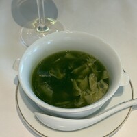 銀座アスター お茶の水賓館 - ふかのひれと湯葉のスープ 翡翠仕立て