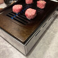焼肉ホルモン せがれ - サービスのハンバーグ