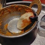 インドラディップ - カレー皿をナンで掃除