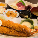 巨大海老フライ定食