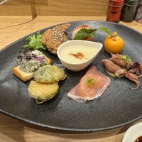 炭火とワインと純米酒 King Momo - 