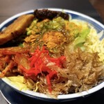 麺屋　たか - 鰹節、紅生姜、キムチ、チーズ、生たまごなど