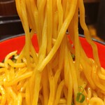 麺屋政宗 - カラアブラそば(大盛り無料)混ぜる前に麺リフト